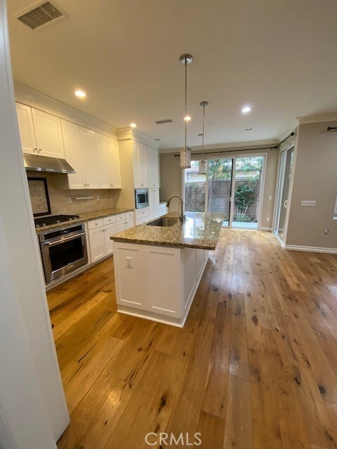 Building Photo - 179 Rodeo