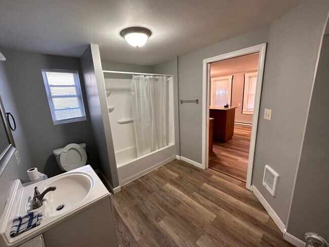 Building Photo - 42 Mill St