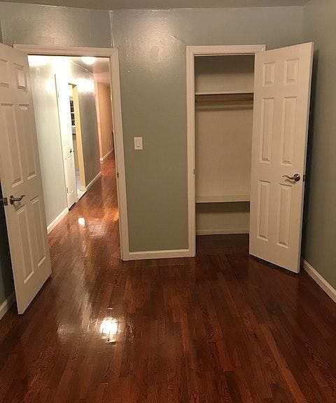 Building Photo - "Charming 3-Bedroom Oasis with 2 Full Bath...