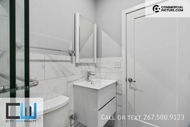 Building Photo - 929 Marlborough St