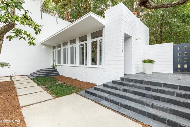 Building Photo - 2979 S County Hwy 395