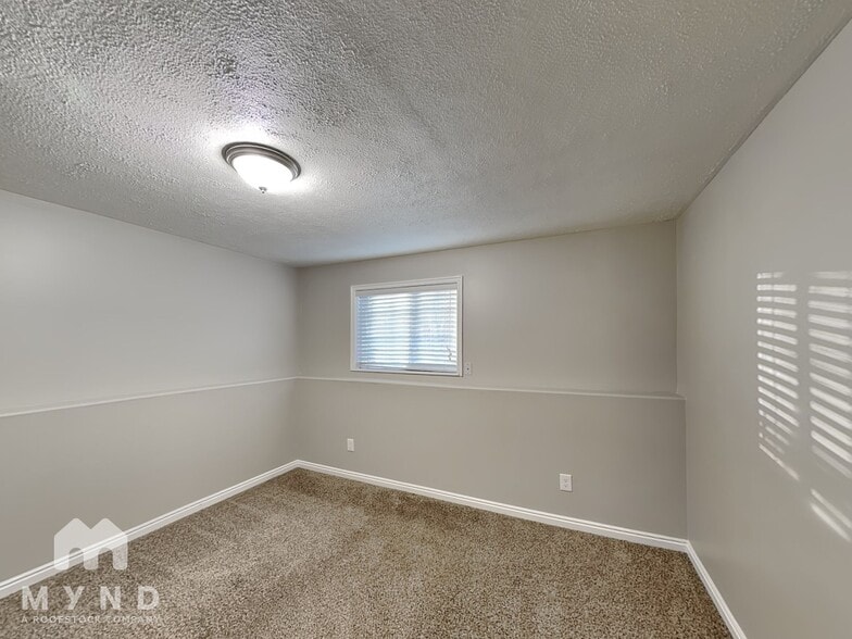 Building Photo - 4990 Muirkirk Rd