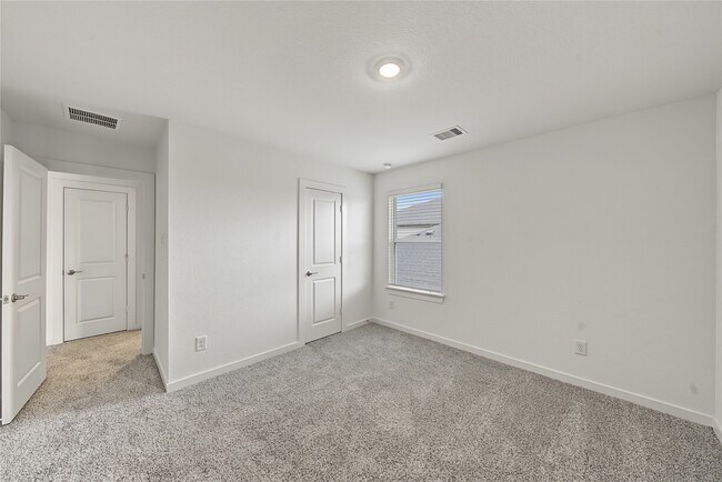 Building Photo - 31415 Joshua Knl Ln