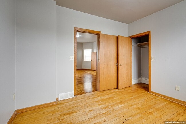 Building Photo - 618 N Ashland Ave