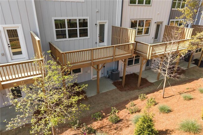 Building Photo - 3575 Overlook Rd NW