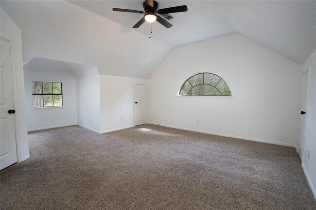 Building Photo - 1320 E Red Cedar Cir