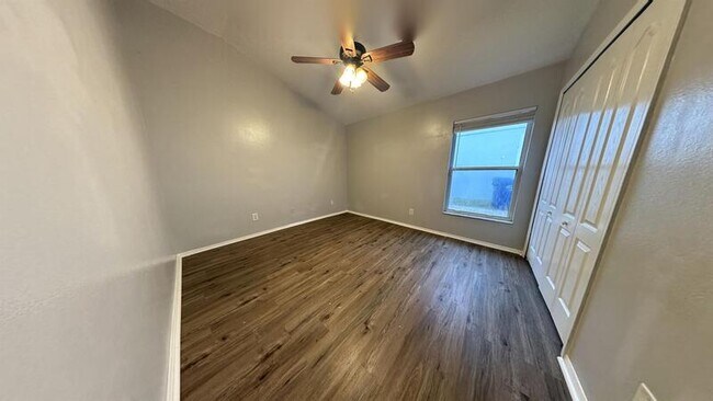 Building Photo - 4768 Ridgemoor Cir