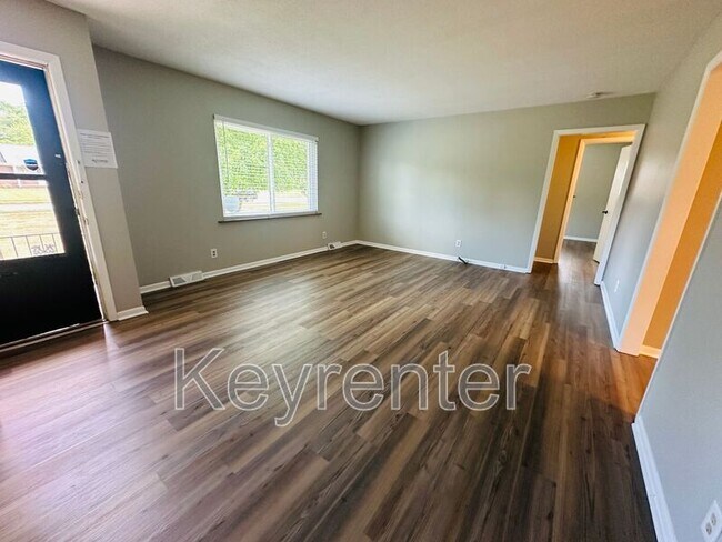 Building Photo - 11629 S Williamsburg Dr