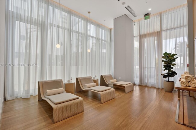 Building Photo - 5775 Collins Ave