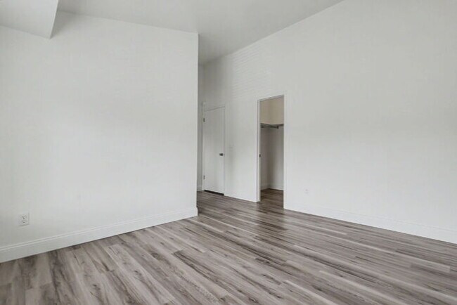 Building Photo - Move-In Ready 3-Bedroom Home with Modern Finishes Just Minutes from Fort Carson