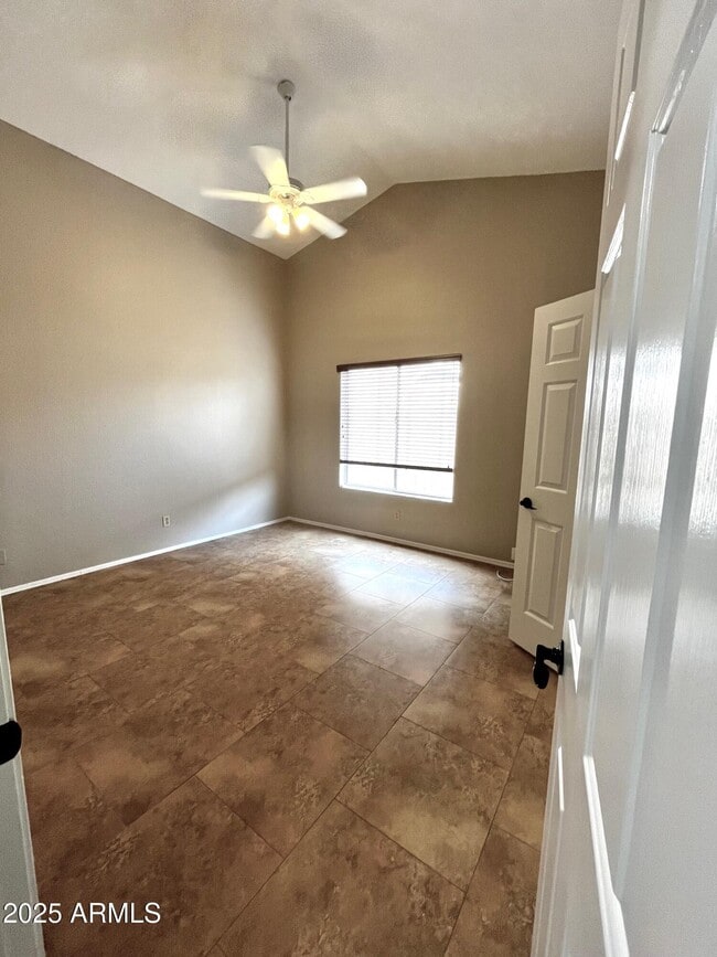 Building Photo - 16117 E Glendora Dr