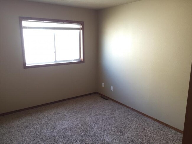 Building Photo - 1723 Torrey Pines Dr
