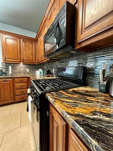 Building Photo - 324 FM 1971