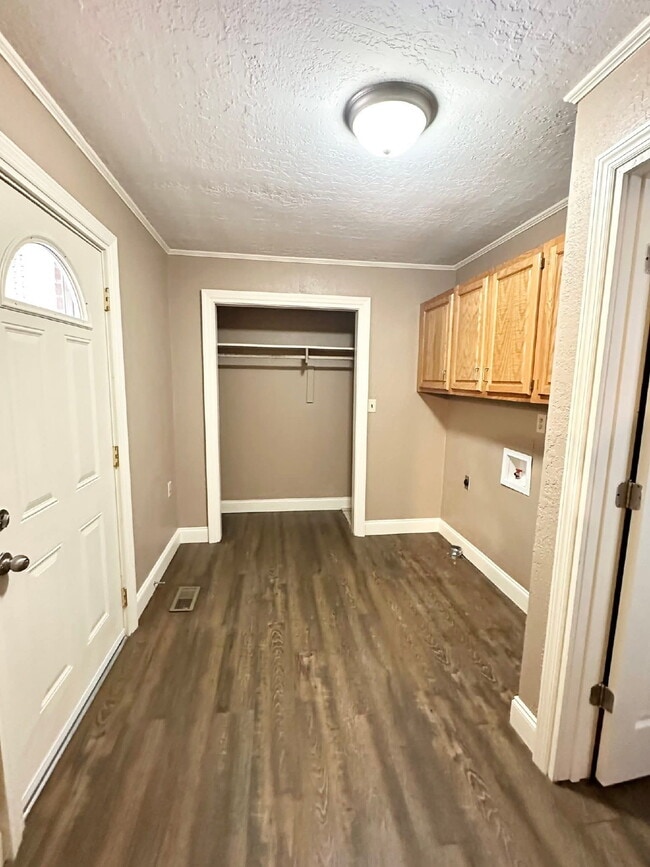 Building Photo - 244 S Hollis Ave