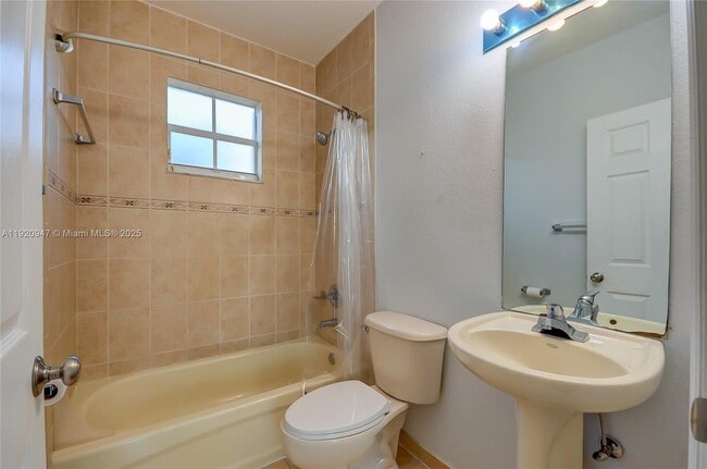 Building Photo - 11331 NW 44th Terrace