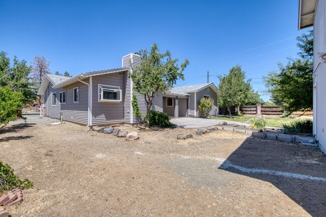 Building Photo - One Story Home