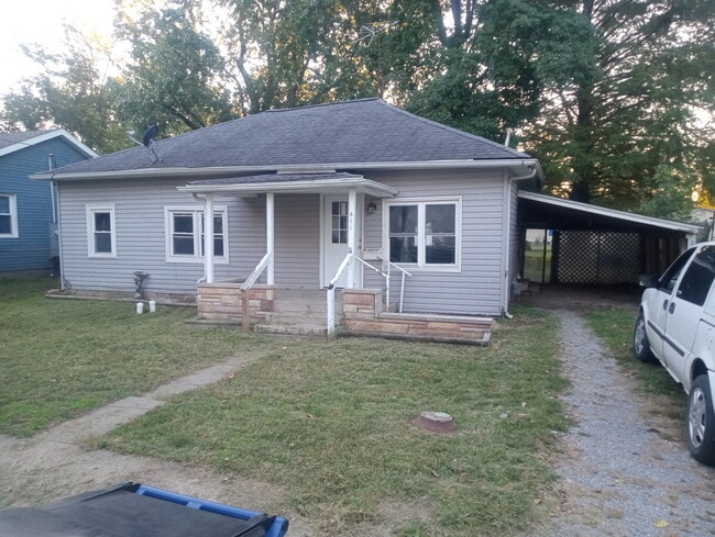 Building Photo - 411 N Cochran St