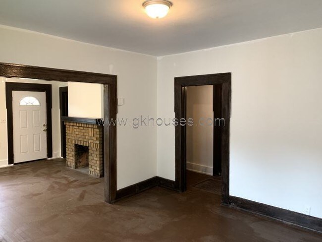 Building Photo - 1785 Steiner Ave SW