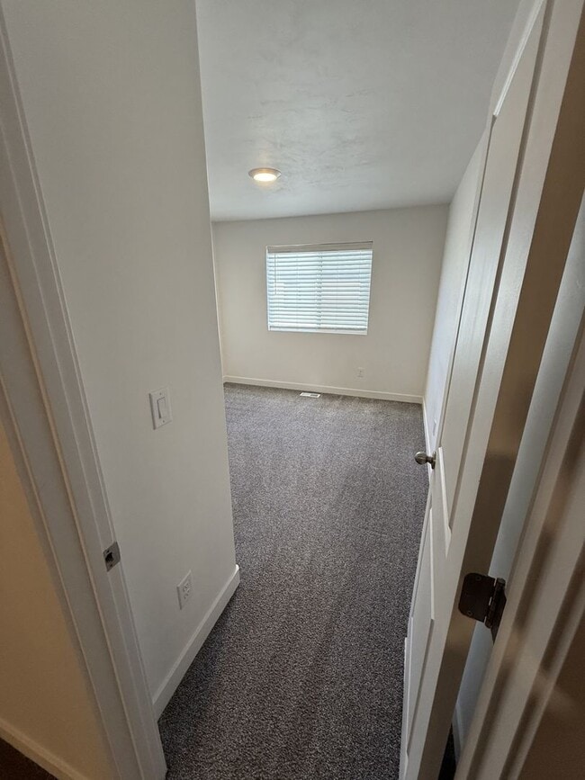 Building Photo - Beautiful Home in Spanish Fork