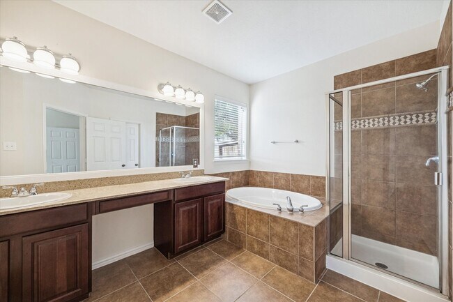 Building Photo - 24515 Rozzano Ct