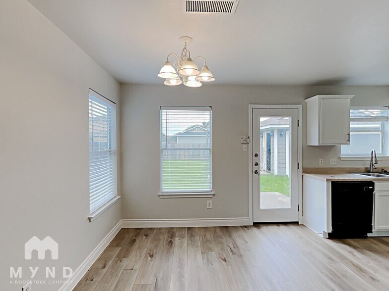 Building Photo - 2716 Amberglow Ct