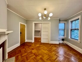Building Photo - 300 Benefit St