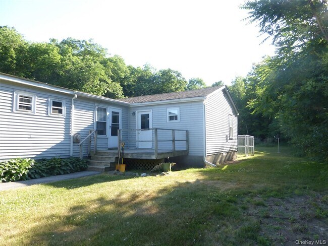 Building Photo - 26 Quartz Ln
