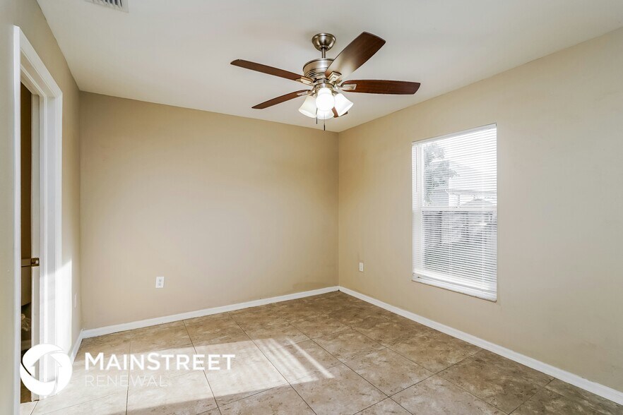 Building Photo - 1901 NE 6th Ave