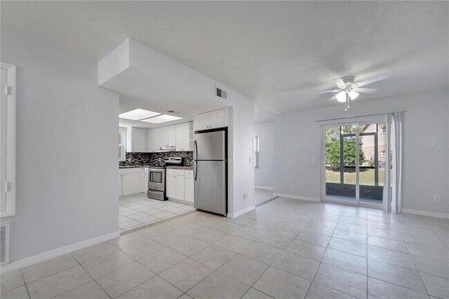 Building Photo - 9942 Turf Way
