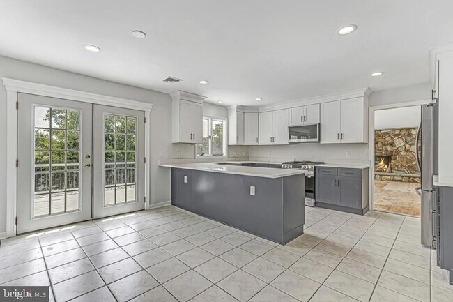 Building Photo - 136 Carlough Rd