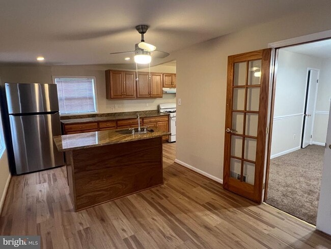 Building Photo - 800 Jefferson St NE