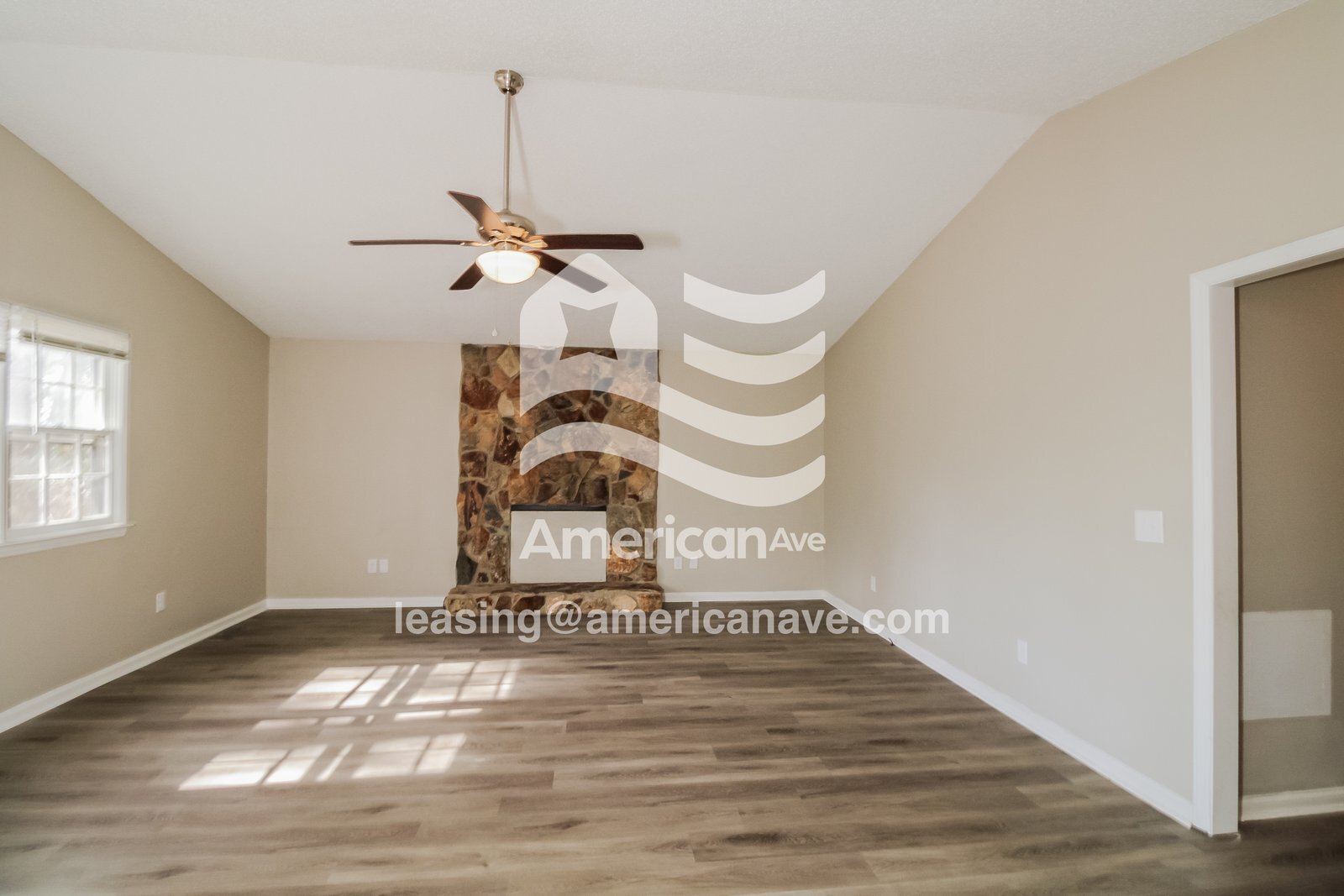 Building Photo - 216 Pond Ridge Rd E