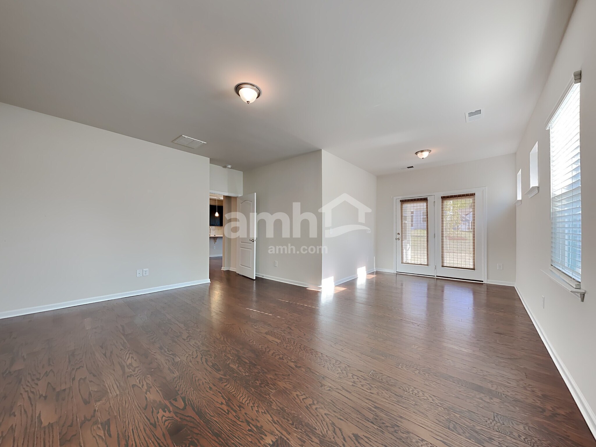 Building Photo - 14324 Little Pine Dr