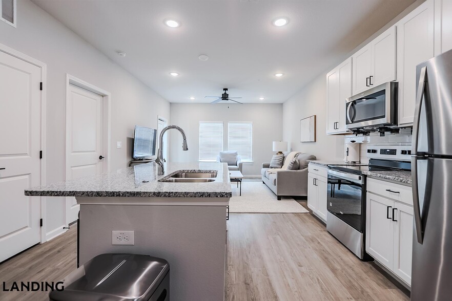 Building Photo - 1650 Harris Hill Rd