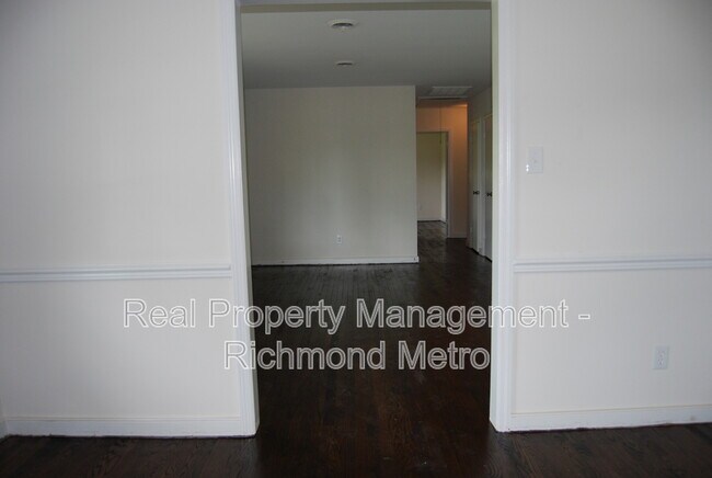 Building Photo - 4515 Olney Dr