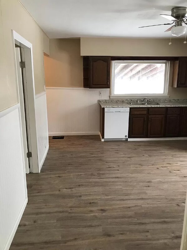 Building Photo - 265 Wyandotte St