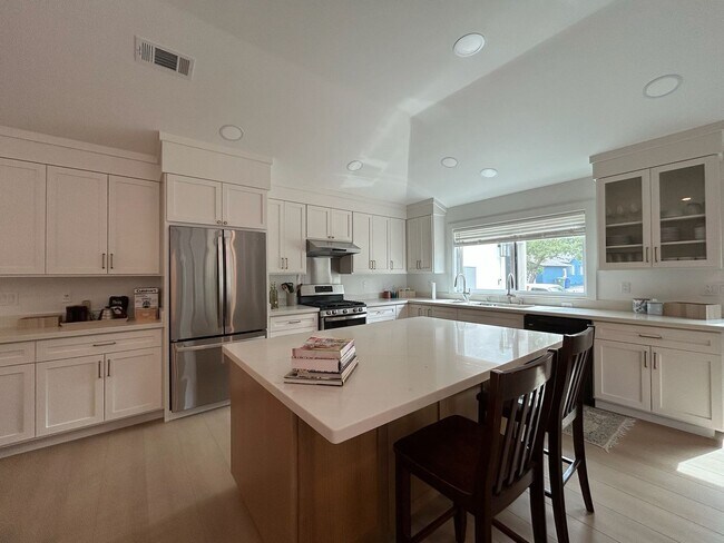 Building Photo - Stunning Newly Rebuilt Yountville Retreat | Fully Furnished