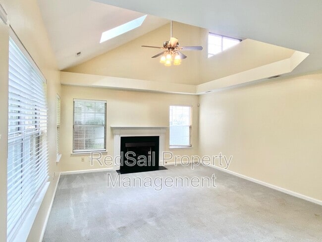 Building Photo - 941 Willbrook Rd