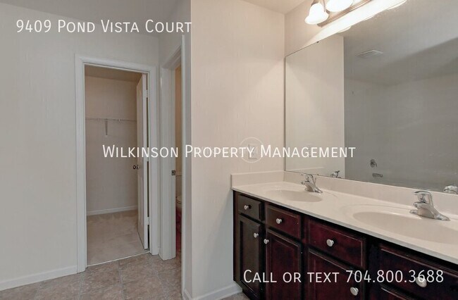 Building Photo - 9409 Pond Vista Court