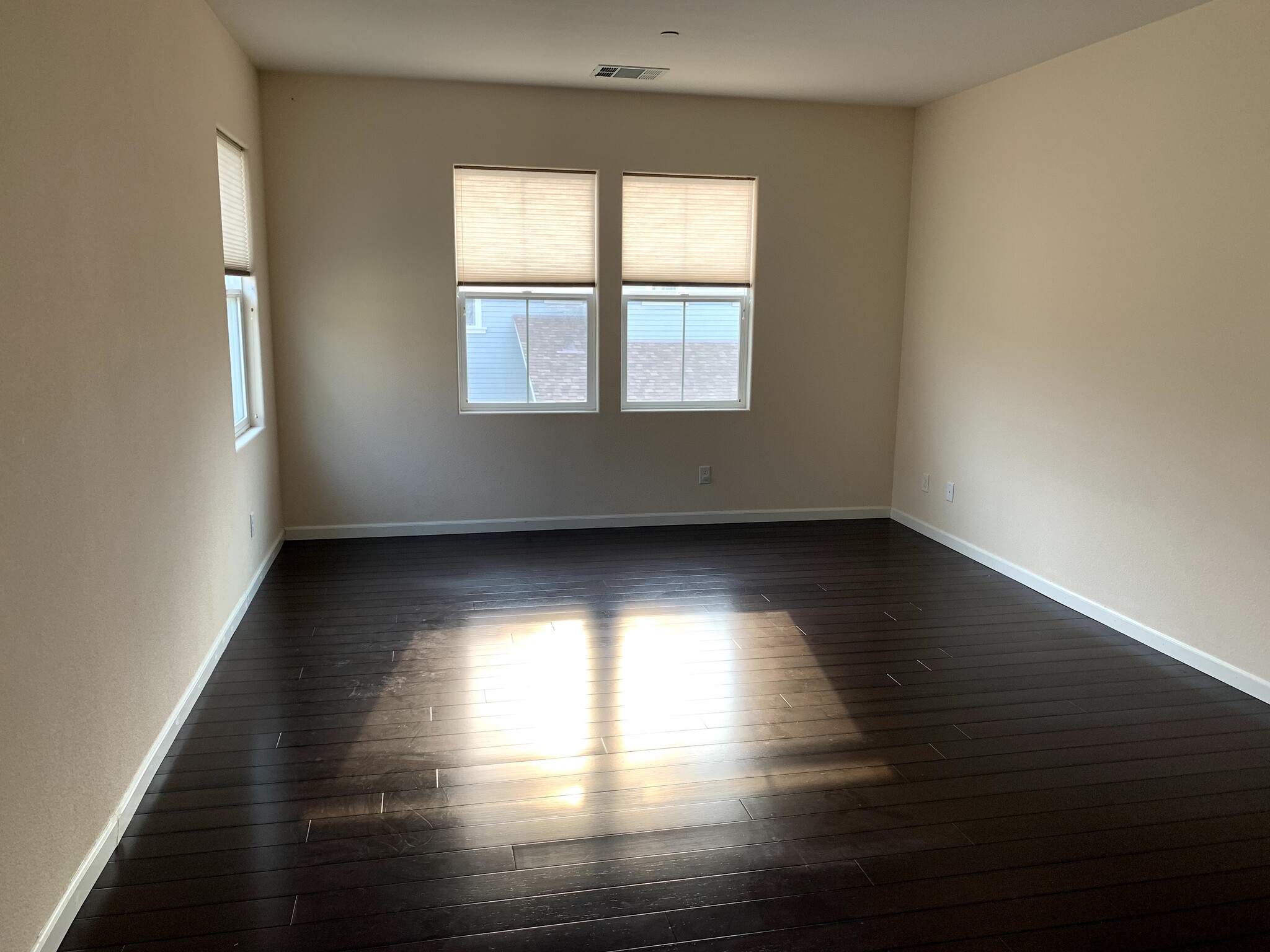2nd Floor Master Bed - 5853 Flora Cmn