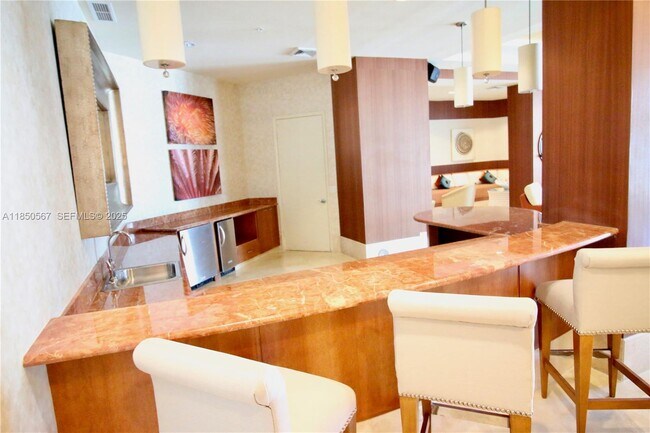 Building Photo - 1945 S Ocean Dr