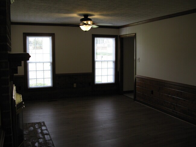Building Photo - 7163 Plum Grove Ct