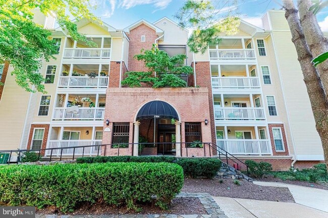 Building Photo - 1504 Lincoln Way
