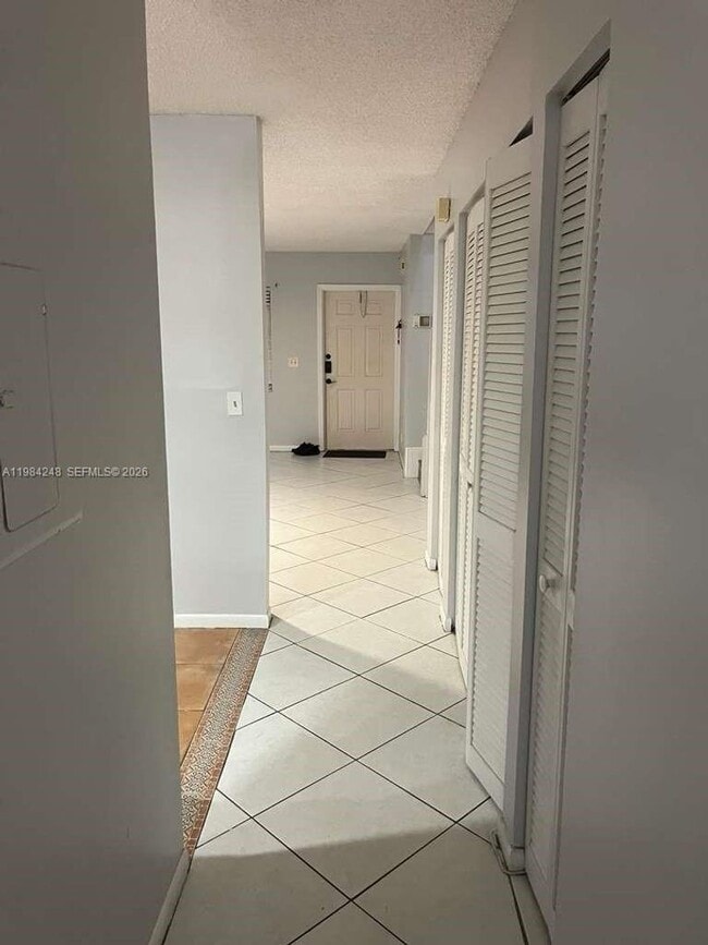 Building Photo - 9787 Riverside Dr