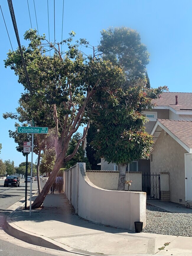 Building Photo - 2602 W Columbine Ave