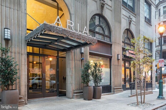 Building Photo - 1425 Locust St