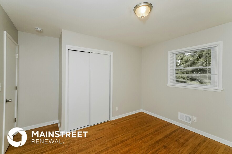 Building Photo - 2309 Burrell Dr