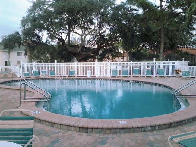 Building Photo - 4449 46th Ave W