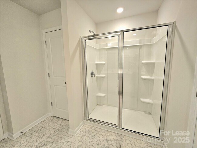 Building Photo - 8114 Murray Br Dr