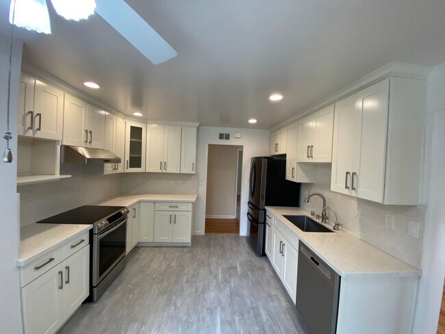 Building Photo - SAN JOSE WEST - Beautifully renovated home, great location